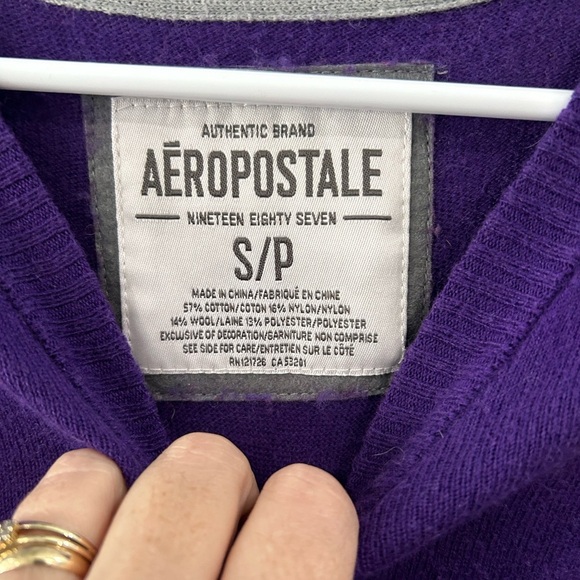 Aeropostale Y2K Size S Deep V-Neck Sweater Top Collegiate Academia 90's Slim Fit - Picture 3 of 9